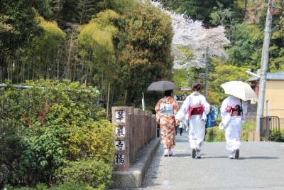 鈴虫寺へのアクセス 京都駅から電車 バスでの行き方を徹底解説 とらぐる